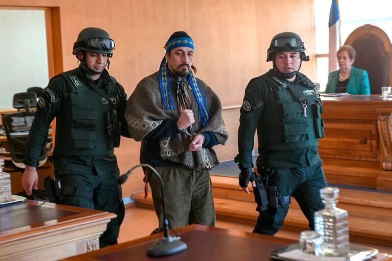 Líder mapuche Facundo Jones Huala condenado a más de cinco años de prisión tras reconocer su rol en la RAM