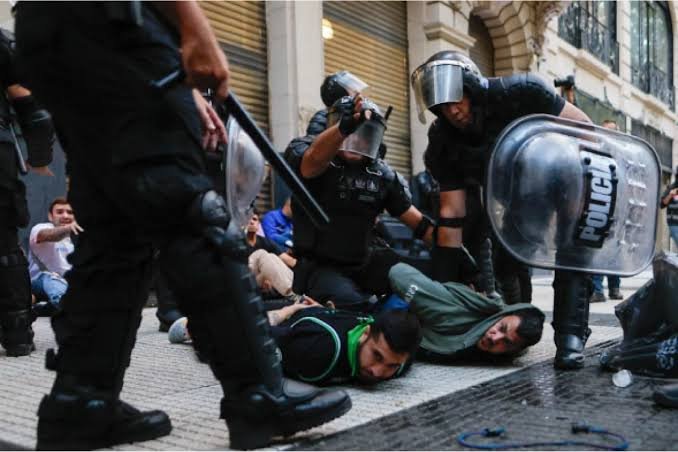 Detención preventiva en Argentina: cuando la presunción de inocencia cede ante la prisión