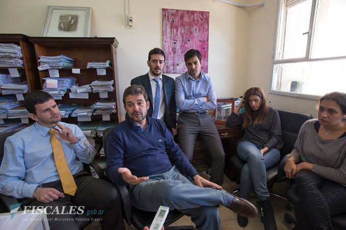 Por qué los argentinos quieren que renuncie el fiscal Fernando Arrigo